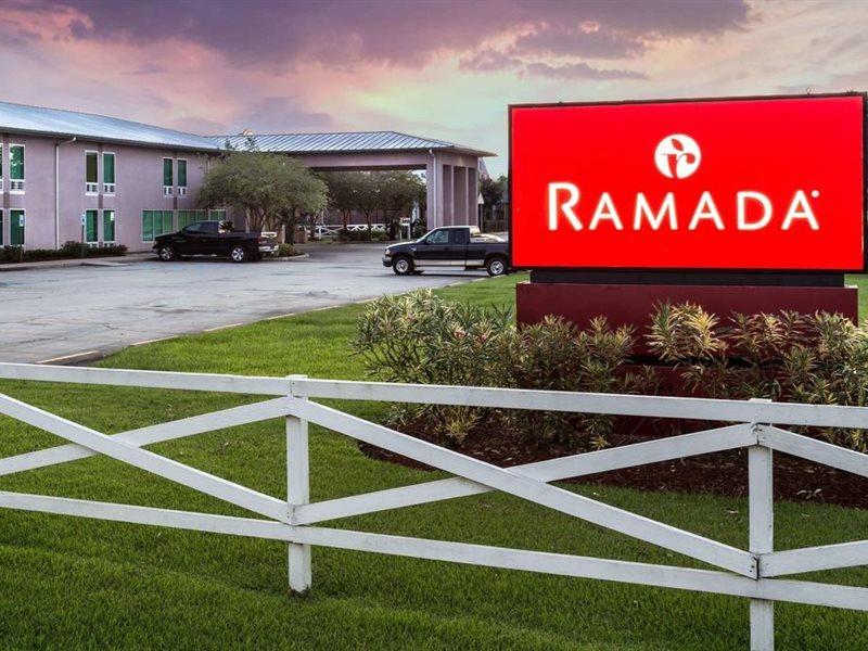 Ramada By Wyndham Luling Hotel Екстериор снимка